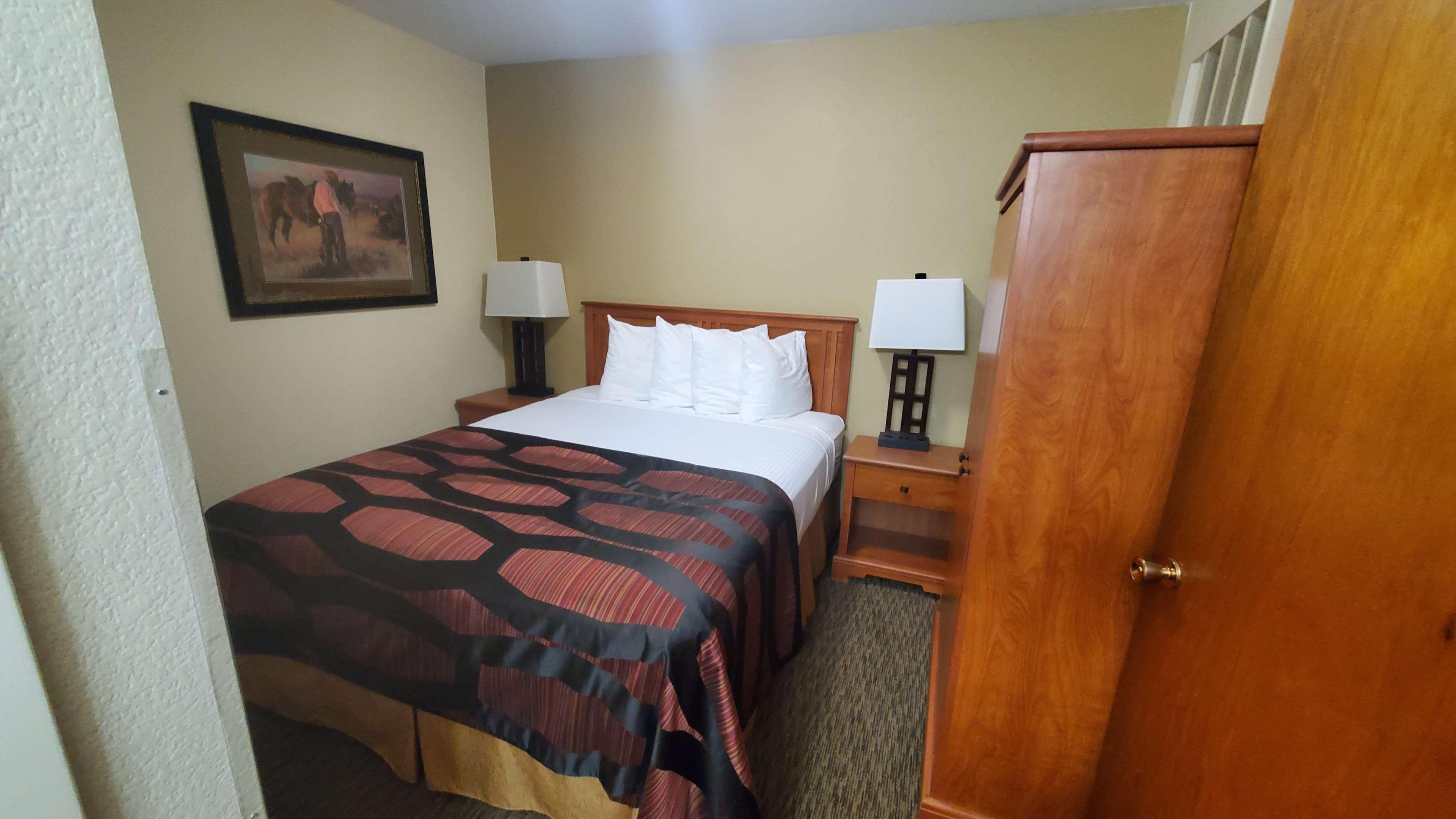 Best Western Plains Motel Wall Dış mekan fotoğraf